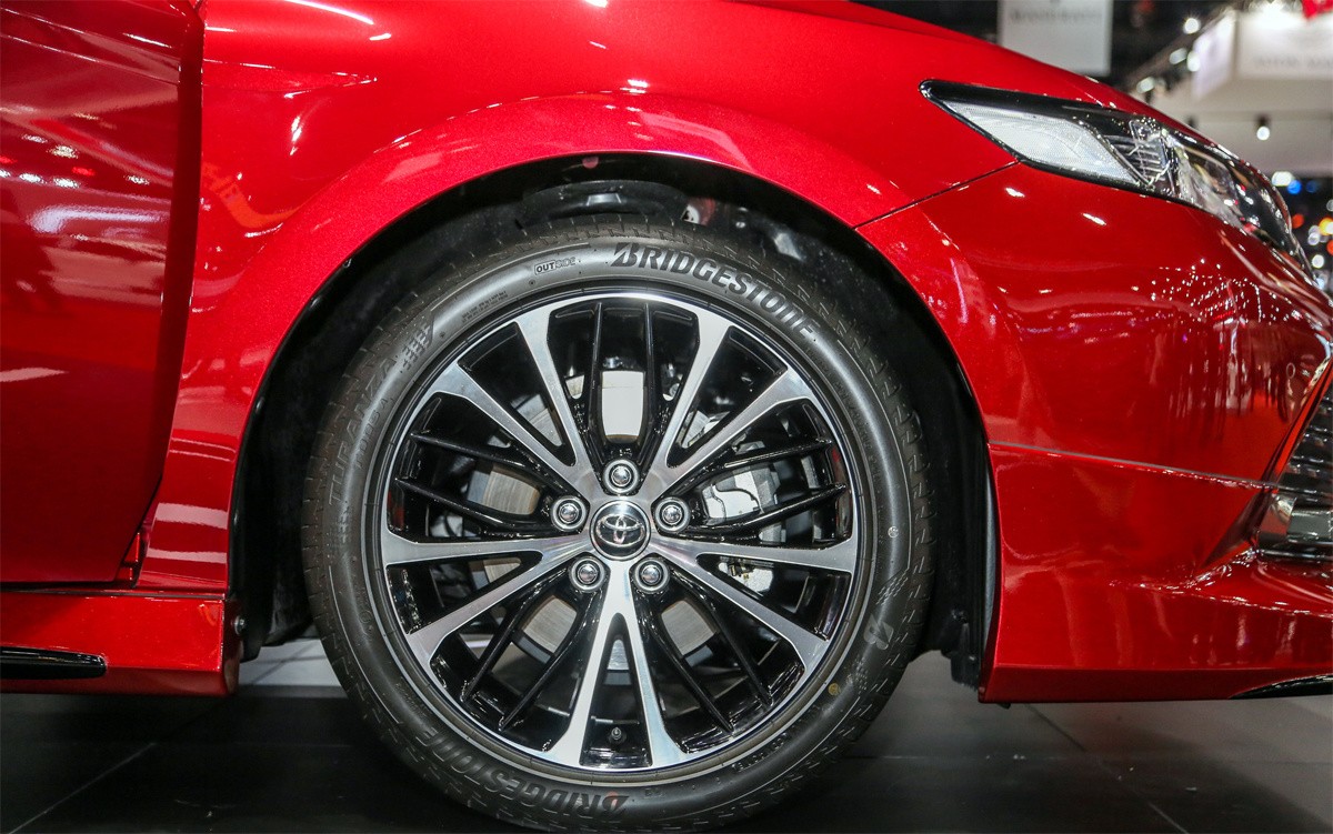 Toyota Camry TRD Sportivo - sedan thể thao ra mắt ảnh 3