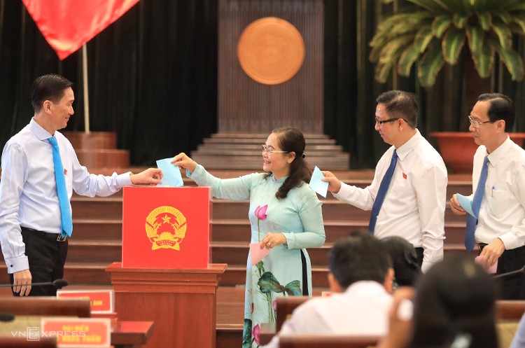 Ông Ngô Minh Châu và Võ Văn Hoan làm Phó chủ tịch TP.HCM ảnh 1