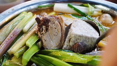 Quán vịt nấu chao đón khách nườm nượp ở xứ Tây Đô ảnh 3