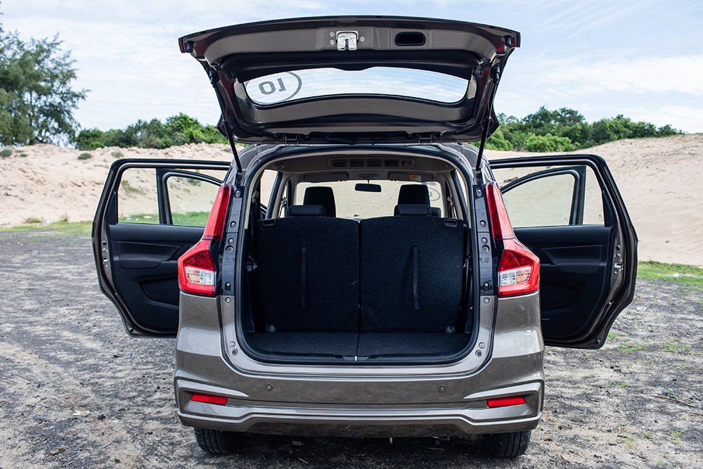 Suzuki Ertiga giá cao nhất 549 triệu - 'phả hơi nóng' lên Mitsubishi Xpander ảnh 4