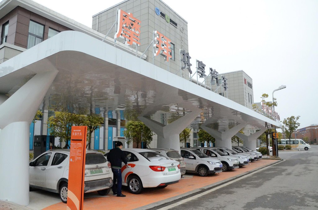 Sau xe đạp, hàng trăm nghìn ôtô bị vứt bỏ tại Trung Quốc ảnh 1