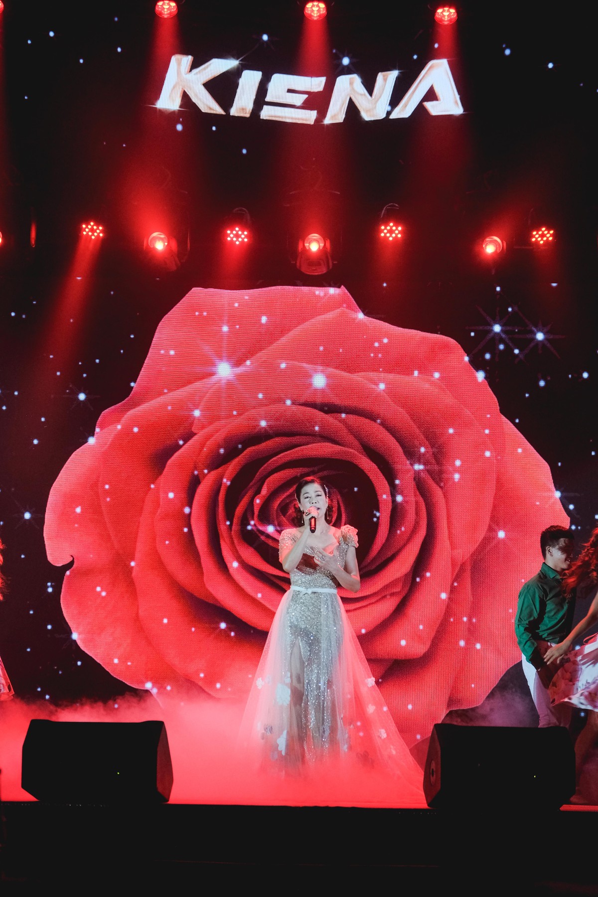 Đại tiệc âm nhạc nghệ thuật “Kiến tạo tinh hoa” quy tụ dàn ngôi sao ca nhạc đầy ấn tượng ảnh 2