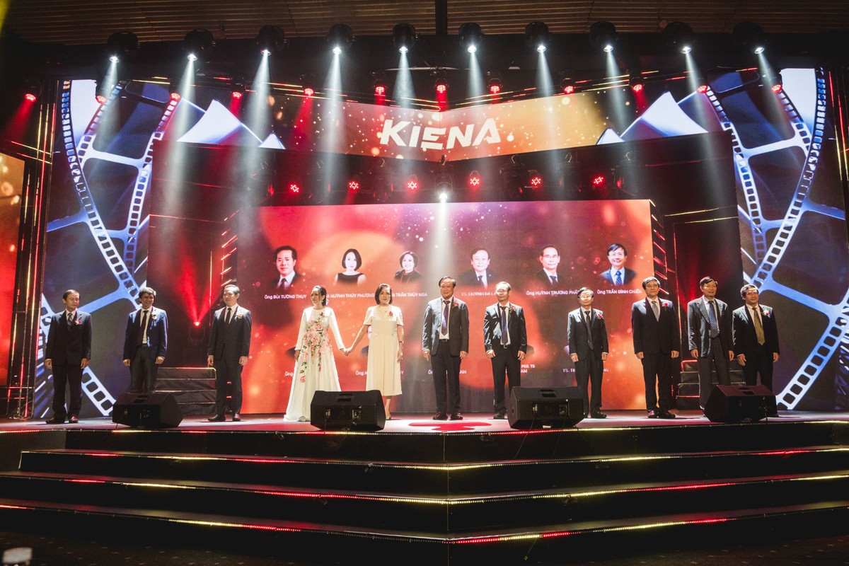 Đại tiệc âm nhạc nghệ thuật “Kiến tạo tinh hoa” quy tụ dàn ngôi sao ca nhạc đầy ấn tượng ảnh 1