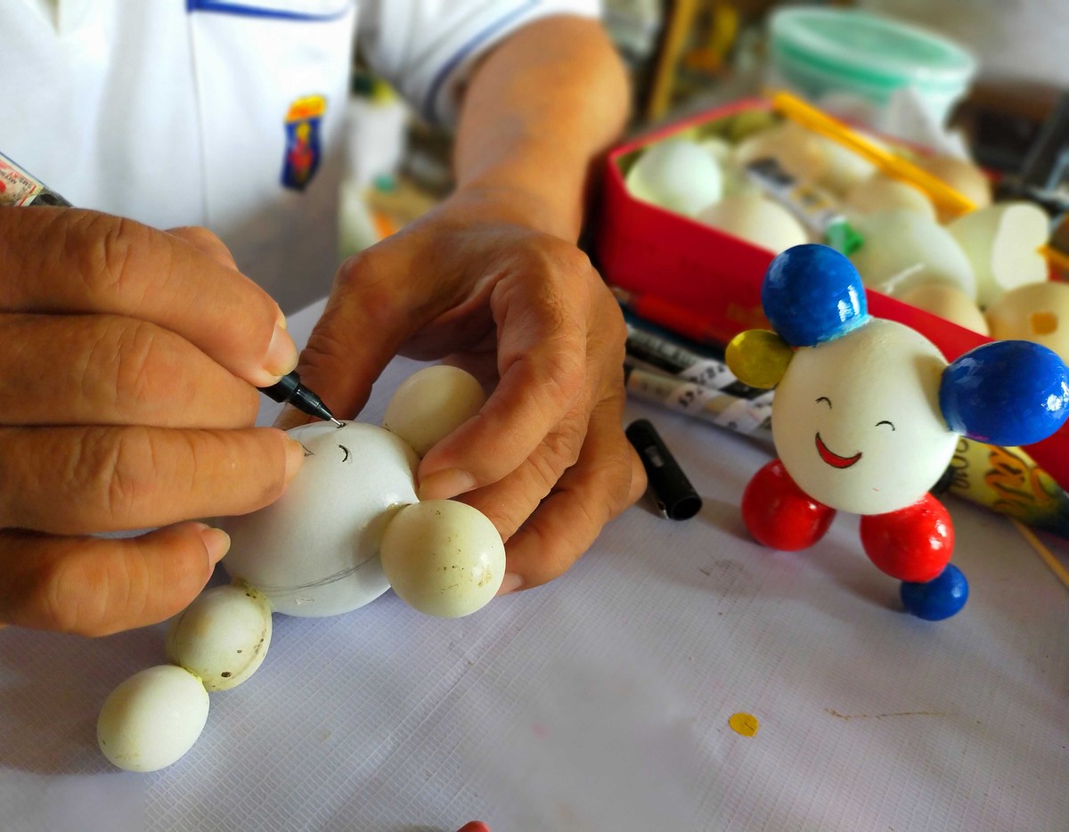 Linh vật Sea Games 30 qua bàn tay kỷ lục gia vỏ trứng của Việt Nam ảnh 2