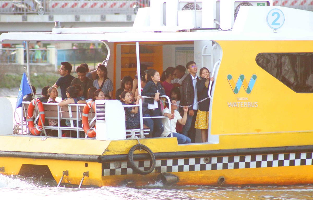 Cuộc sống khác biệt của cư dân 2 bờ sông Sài Gòn ảnh 6