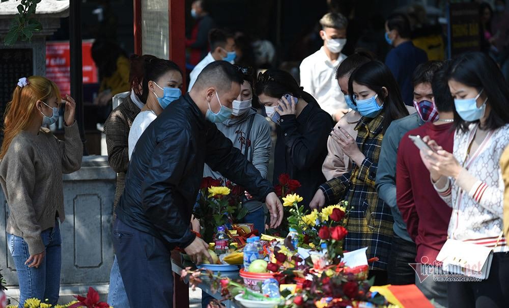 Chùa Hà từ lâu đã nổi tiếng là nơi cầu duyên linh nghiệm.