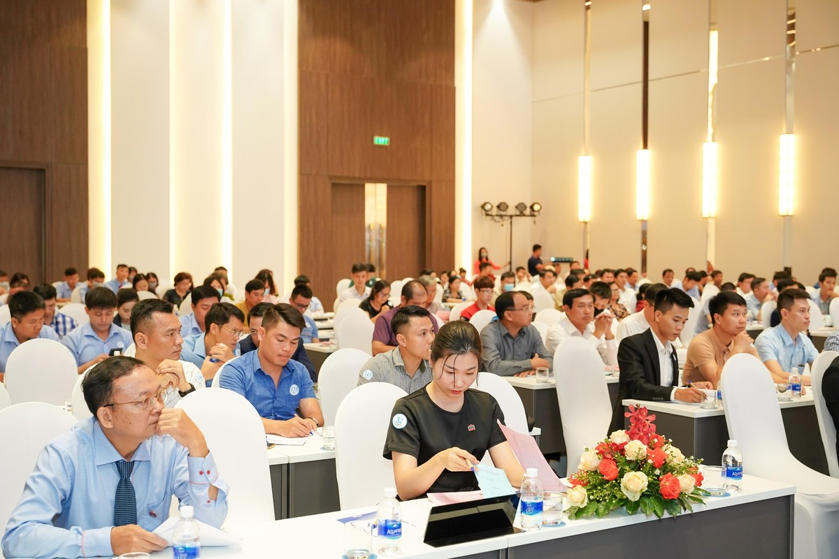 Toàn cảnh ĐHCĐ thường niên năm 2021 của Tập đoàn DIC.