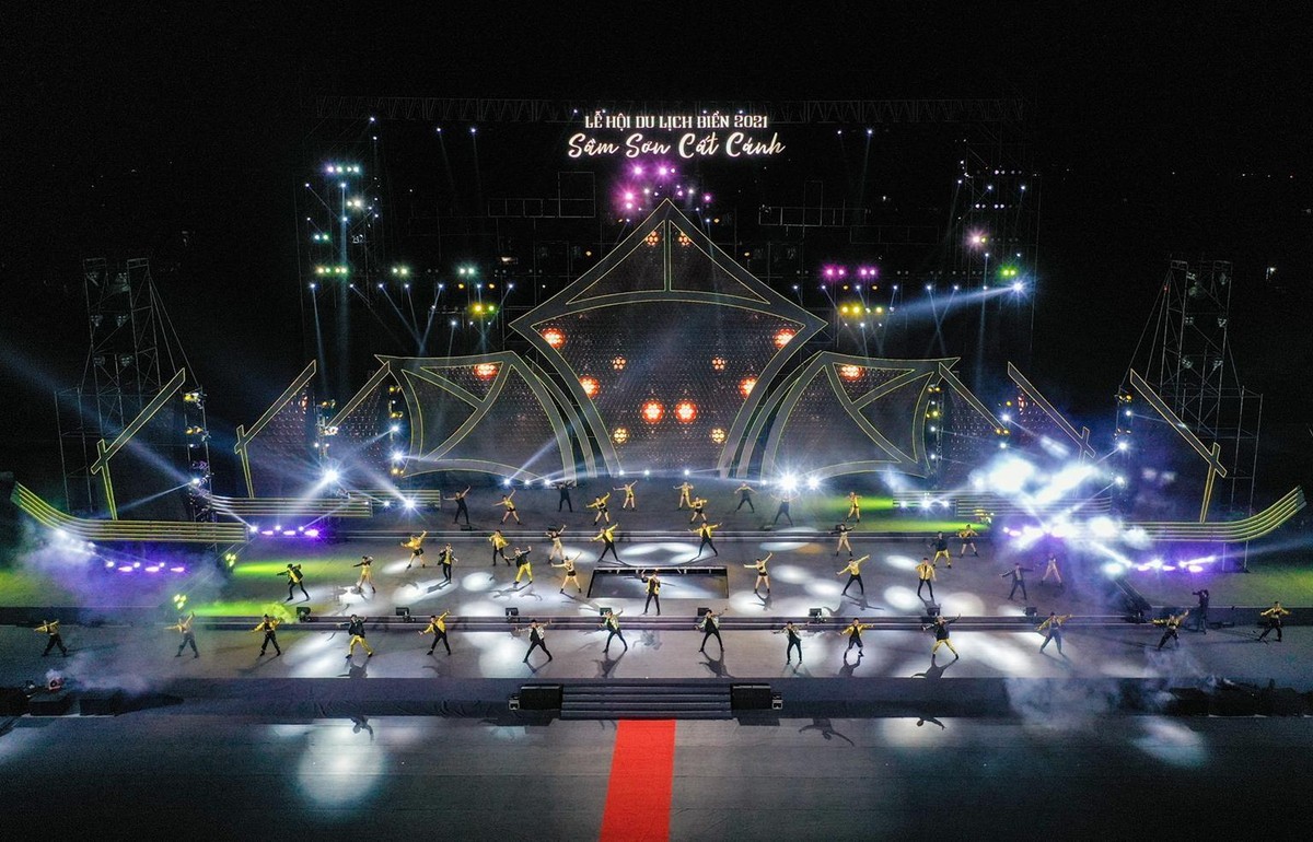 Dự án của Sun Group được kỳ vọng sẽ biến Sầm Sơn thành “thành phố đêm không ngủ” và mang lại cơ hội đầu tư hiệu quả cho nhà đầu tư sáng suốt. Dự án của Sun Group được kỳ vọng sẽ biến Sầm Sơn thành “thành phố đêm không ngủ” và mang lại cơ hội đầu tư hiệu quả cho nhà đầu tư sáng suốt.