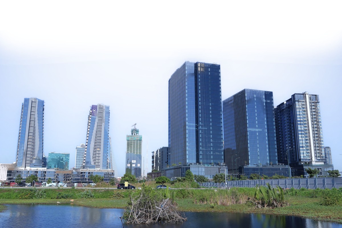 Các tòa văn phòng cao cấp như The METT hay Hallmark đều được lấp đầy nhanh chóng, bất chấp giá thuê cao. Ảnh: Lê Toàn. Các tòa văn phòng cao cấp như The METT hay Hallmark đều được lấp đầy nhanh chóng, bất chấp giá thuê cao. Ảnh: Lê Toàn.