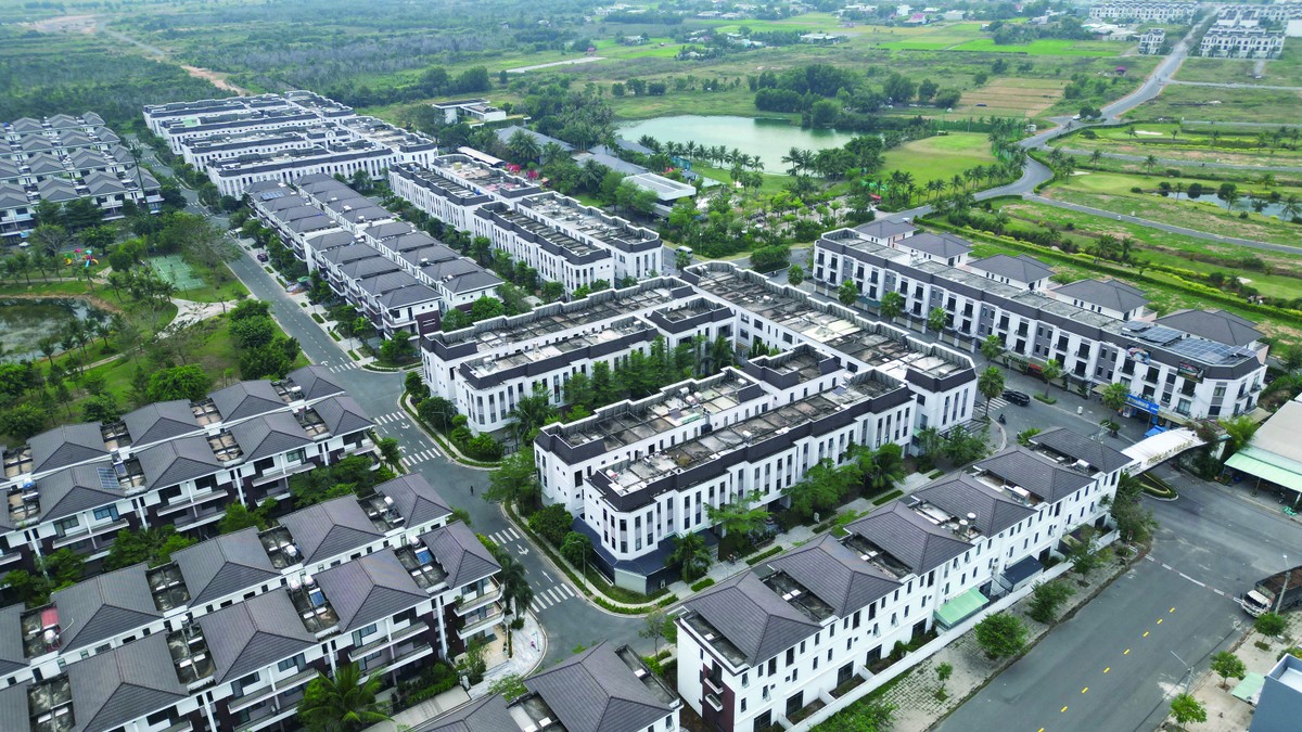 Phần lớn sản phẩm tồn kho tập trung ở phân khúc cao cấp. Ảnh: Lê Toàn.