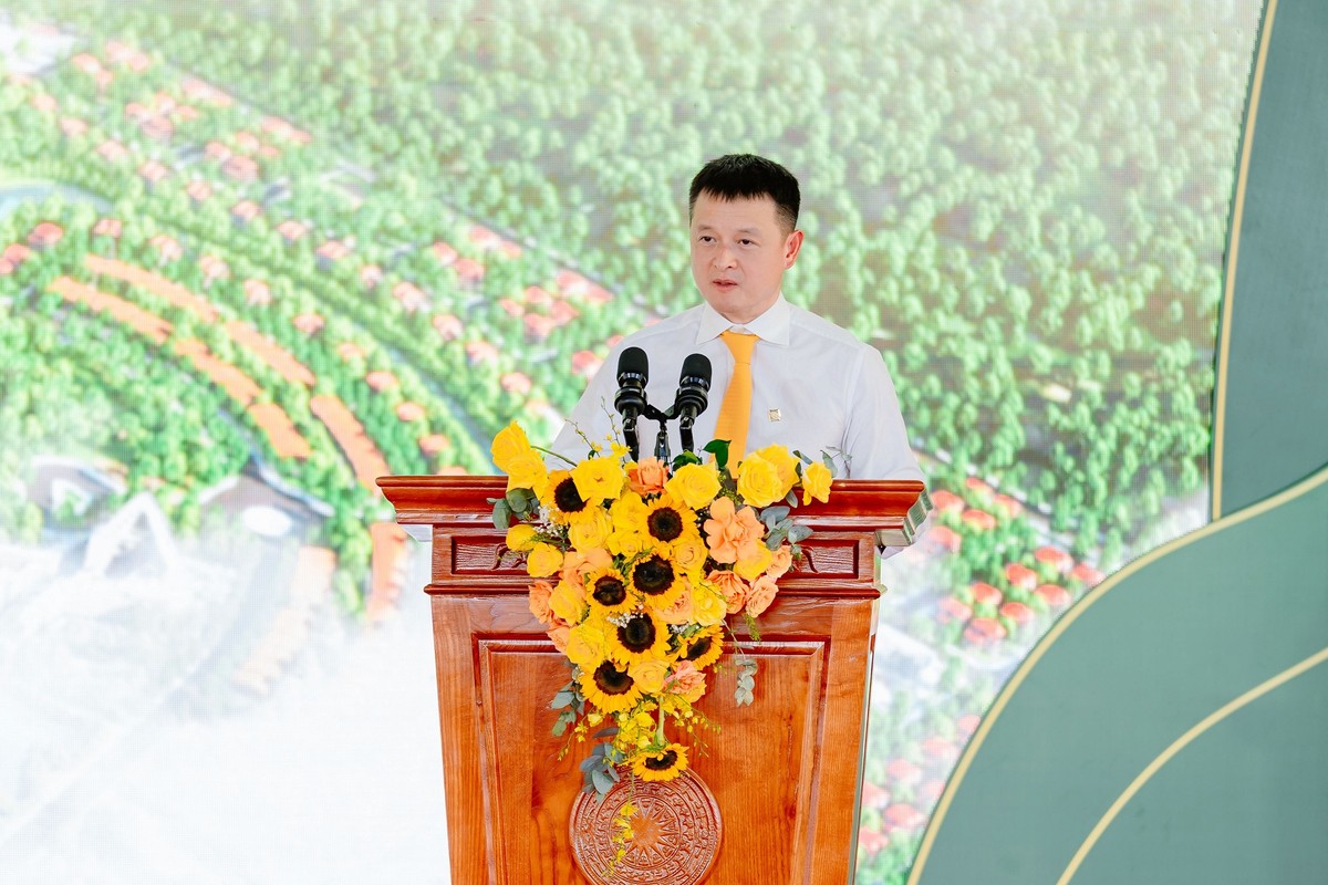 Ông Đặng Minh Trường - Chủ tịch HĐQT Tập đoàn Sun Group phát biểu tại lễ khởi công Ông Đặng Minh Trường - Chủ tịch HĐQT Tập đoàn Sun Group phát biểu tại lễ khởi công