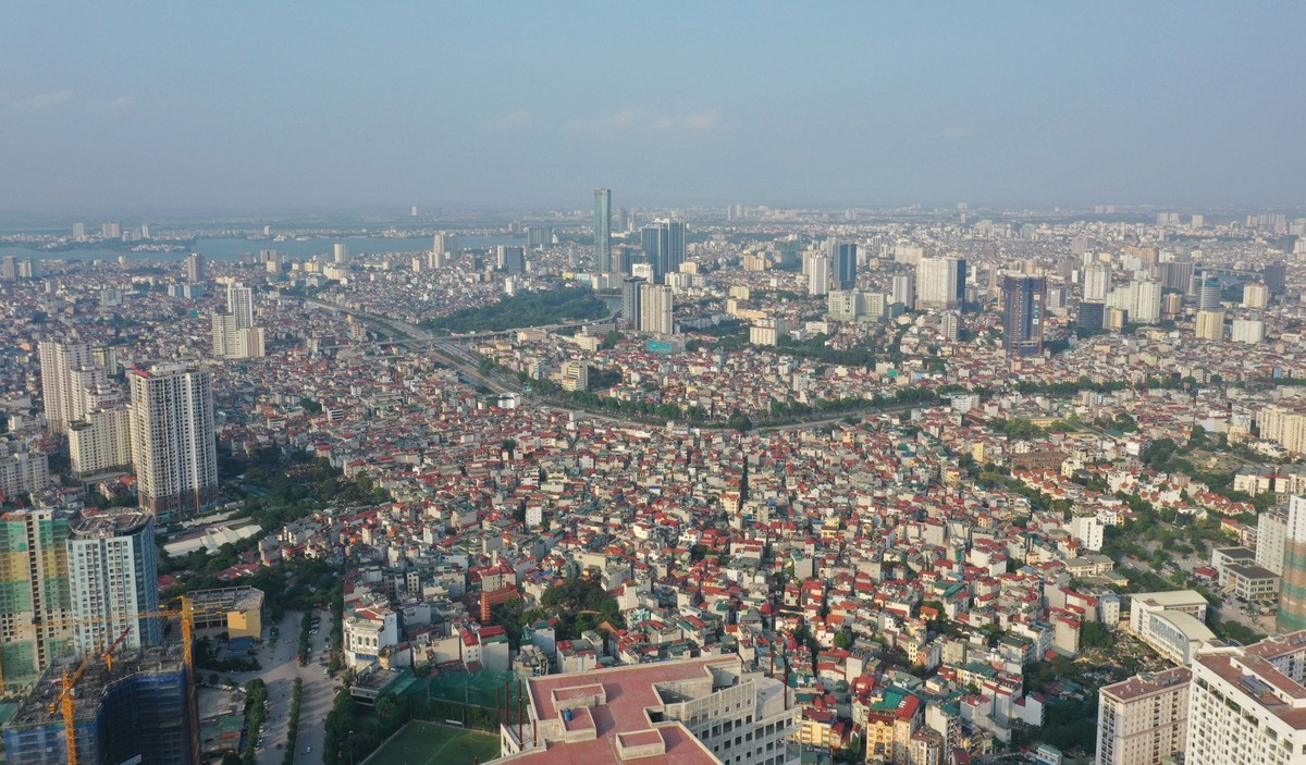 Trong giai đoạn 2026-2045, Hà Nội dự kiến di dời hơn 860.000 để phục vụ quá trình tái cấu trúc đô thị. Ảnh: Dũng Minh.