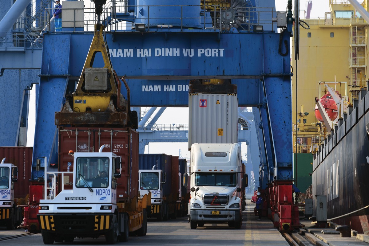 Sau sáp nhập, Hải Phòng trở thành siêu đô thị có quy mô công nghiệp và logistics hàng đầu miền Bắc. Ảnh: Dũng Minh.