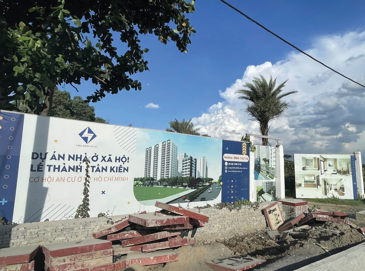 Dự án nhà ở xã hội Lê Thành Tân Kiên mới được động thổ sau thời gian dài chờ thực hiện thủ tục cấp giấy phép xây dựng. Ảnh: Việt Dũng/