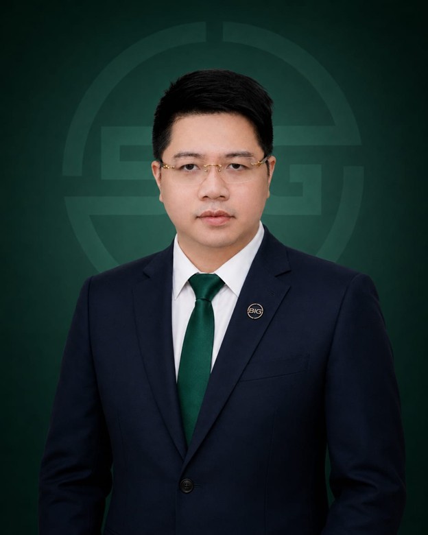 Ông Võ Phi Nhật Huy làm Tổng giám đốc trực tiếp điều hành các hoạt động của Tập đoàn. Ông Võ Phi Nhật Huy làm Tổng giám đốc trực tiếp điều hành các hoạt động của Tập đoàn.