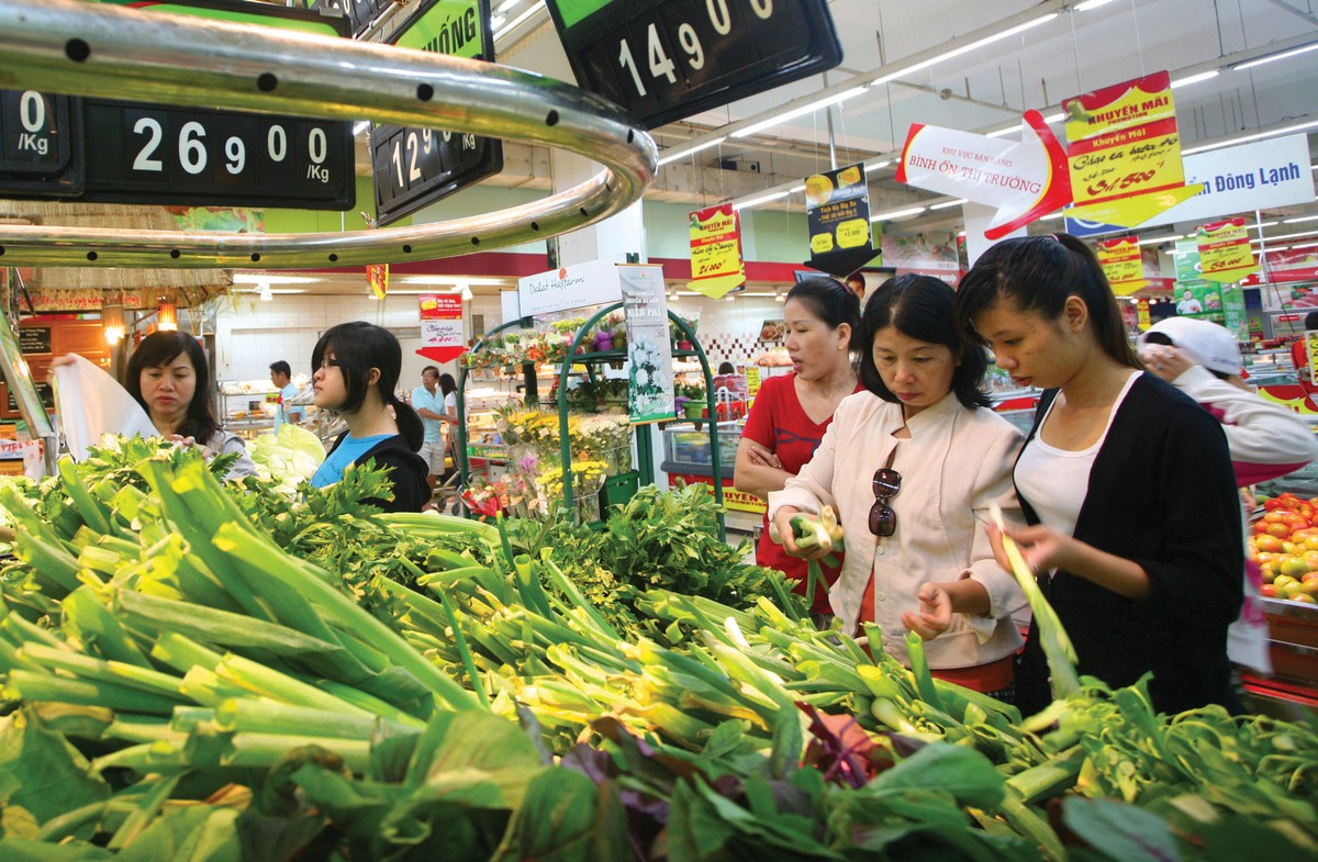 Lạm phát đang trở thành biến số đáng lưu ý khi đã tiệm cận ngưỡng 4%. Lạm phát đang trở thành biến số đáng lưu ý khi đã tiệm cận ngưỡng 4%.