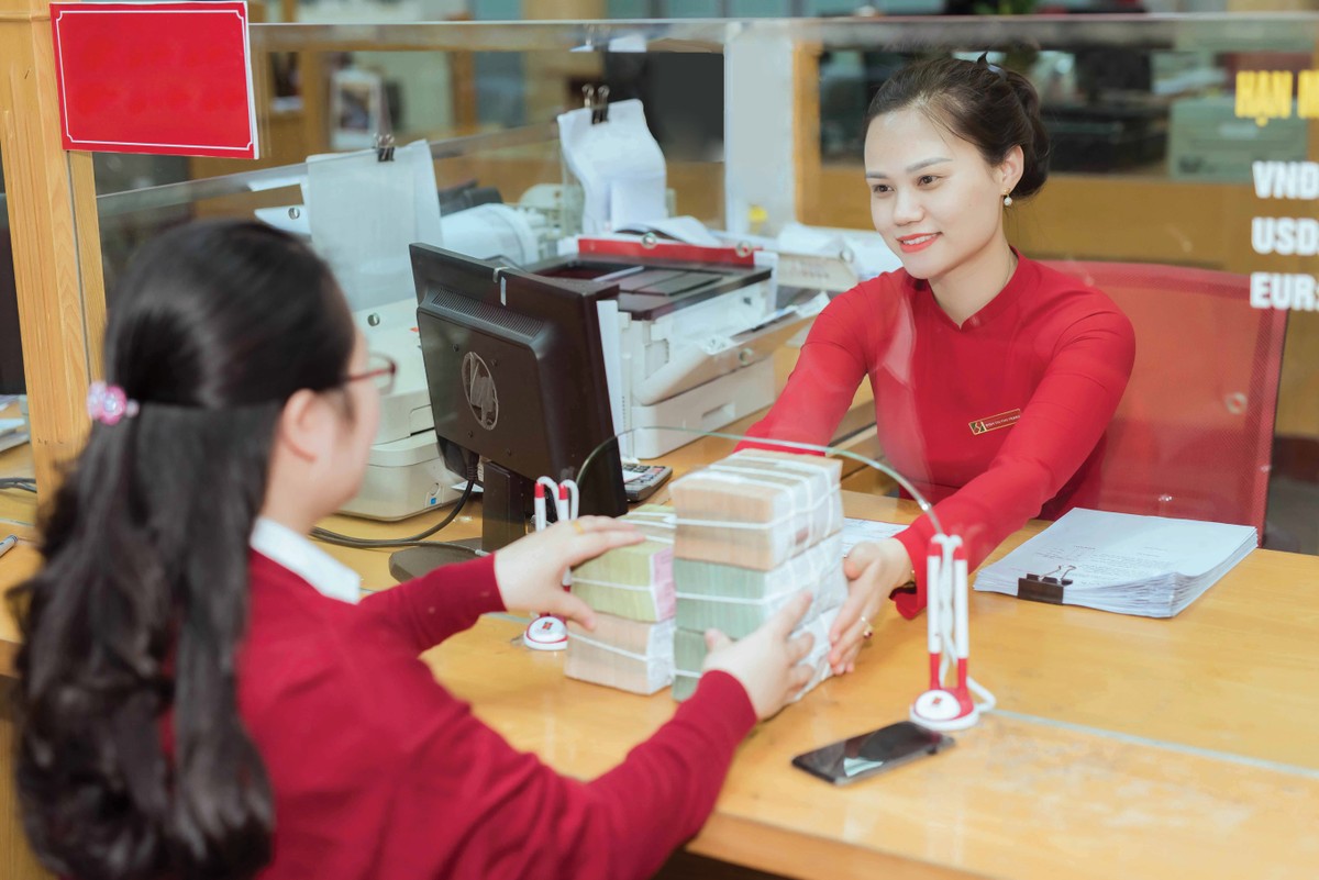 Tín dụng đang trở thành một cấu phần quan trọng trong bài toán ổn định kinh tế vĩ mô và chuyển đổi mô hình tăng trưởng. Tín dụng đang trở thành một cấu phần quan trọng trong bài toán ổn định kinh tế vĩ mô và chuyển đổi mô hình tăng trưởng.