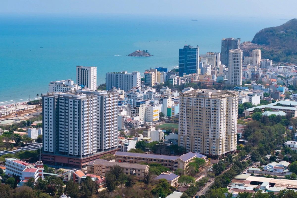 Giai đoạn 2015-2019 từng chứng kiến sự bùng nổ của condotel tại nhiều địa phương ven biển. Ảnh: Lê Toàn.