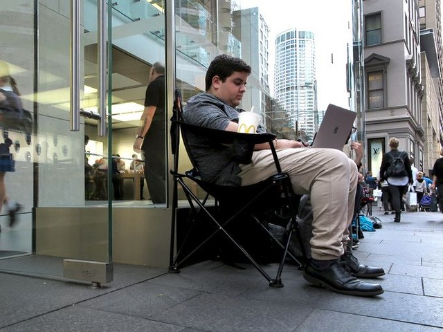 Chùm ảnh khắp nơi trên thế giới ngày iPhone 7 chính thức lên kệ ảnh 14