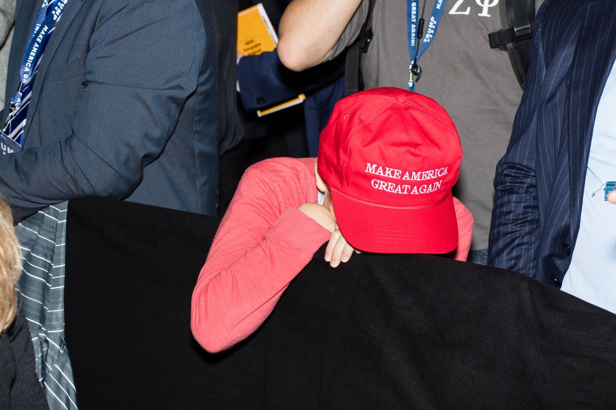 Cận cảnh 2 sắc thái tại bữa tiệc hậu bầu cử tổng thống Mỹ ảnh 5