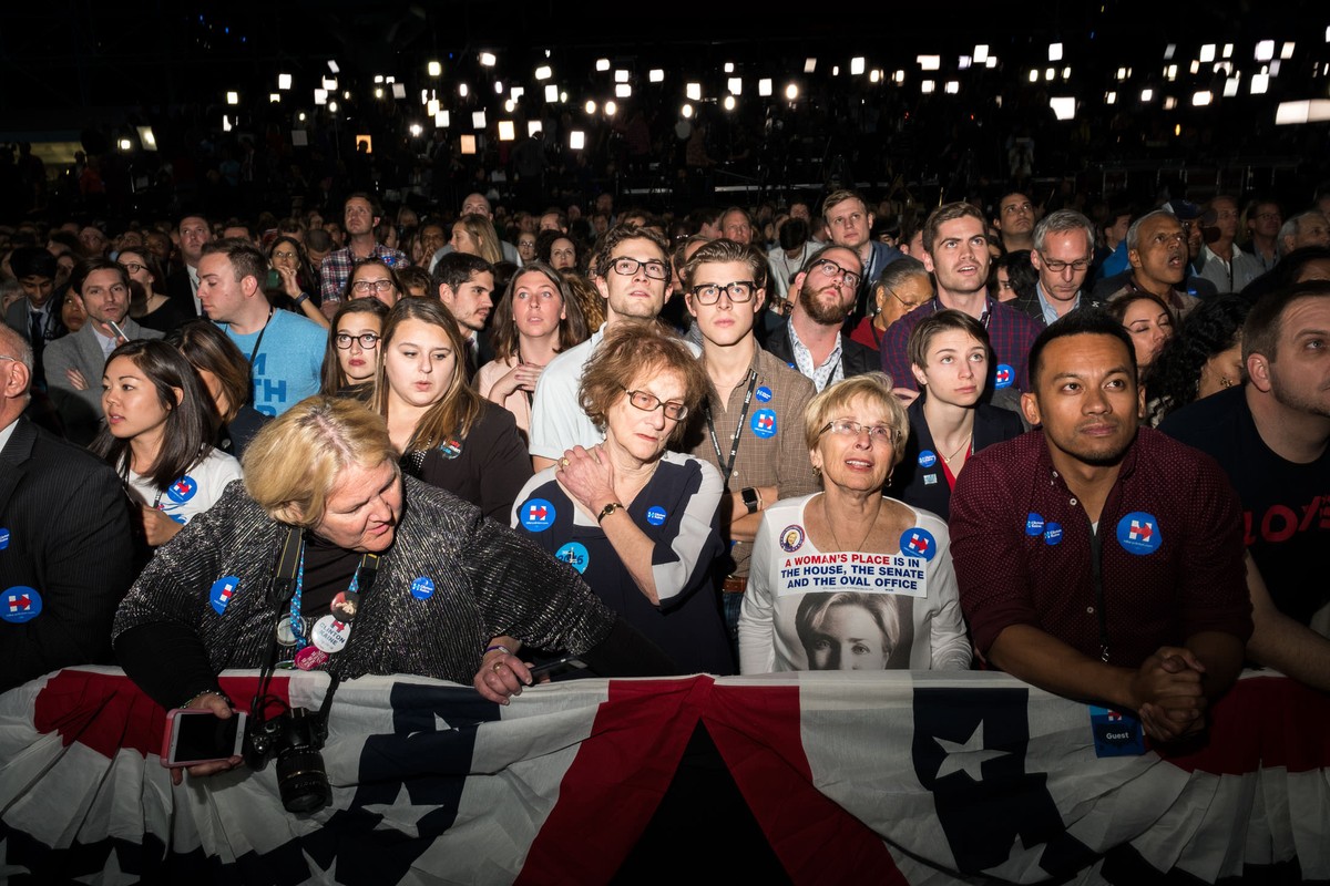 Cận cảnh 2 sắc thái tại bữa tiệc hậu bầu cử tổng thống Mỹ ảnh 6