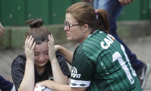 Brazil quốc tang 3 ngày tưởng niệm đội bóng tử nạn ảnh 2