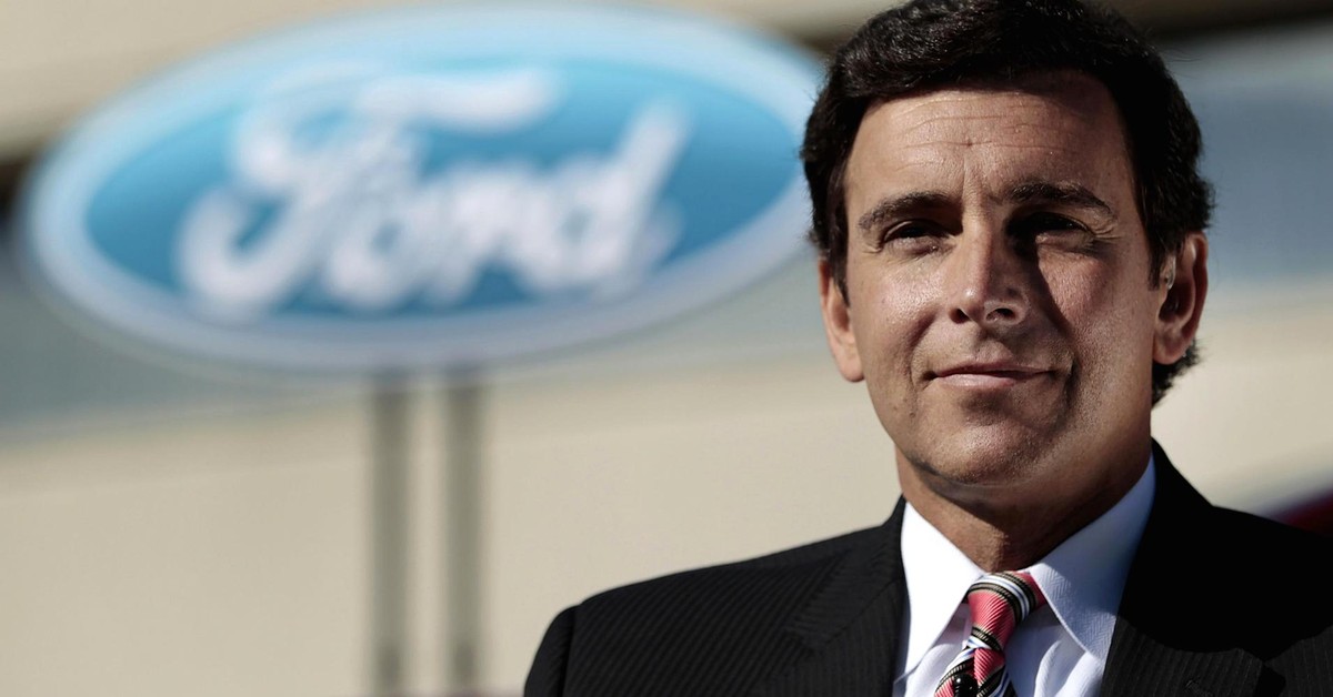Bất chấp cảnh báo của ông Trump, CEO Ford vẫn đưa sản xuất ra nước ngoài ảnh 1