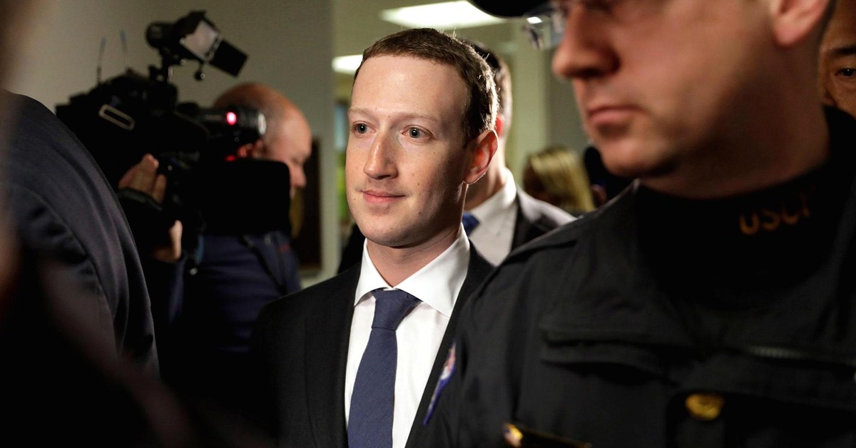 Các vấn đề khiến CEO Facebook lúng túng ảnh 5