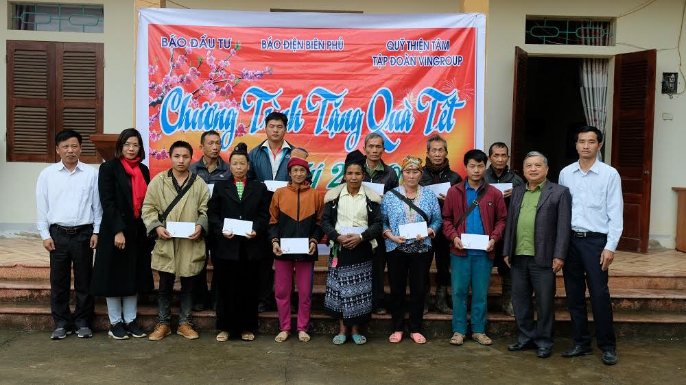 500 phần quà cùng hộ nghèo Điện Biên đón Tết ảnh 1