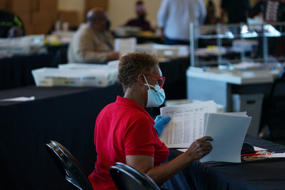 Người quan sát có thể đứng trong khoảng cách 6 feet Người quan sát có thể đứng trong khoảng cách 6 feet