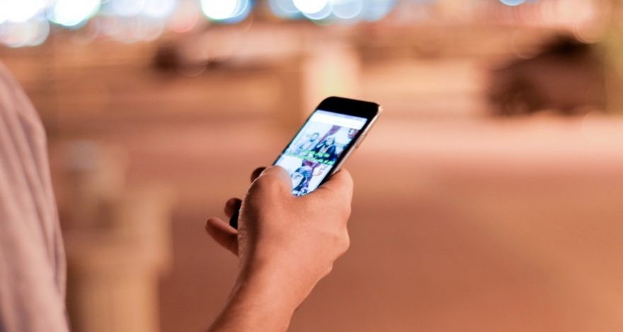 Tương lai phán xét facebook đang tới gần ảnh 3