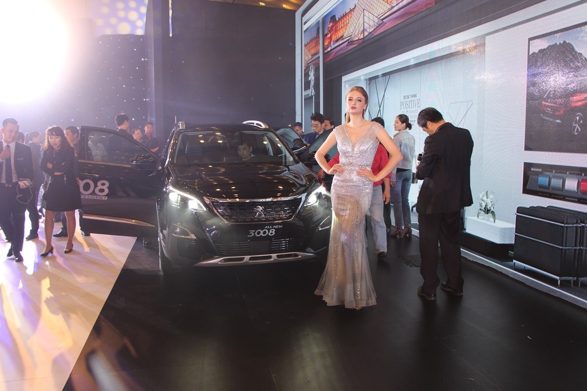 Mẫu xe thành công nhất trong lịch sử Peugeot chính thức “lộ diện” tại Việt Nam  ảnh 1