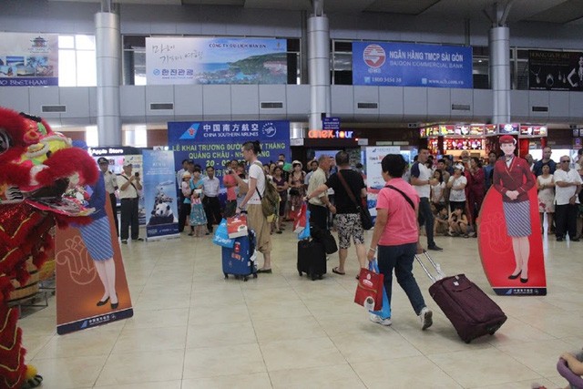 “Cháy tour”, dịch vụ tăng giá gấp 3, khách vẫn ùn ùn đi du lịch ảnh 4