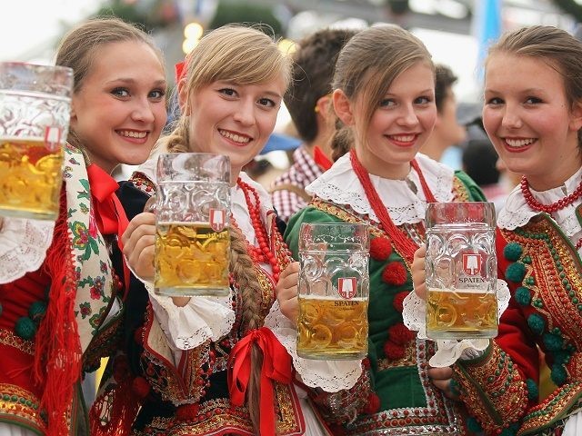 Lễ hội bia Oktoberfest là một trong những ngày hội bia lớn nhất thế giới. Bởi vậy không có gì đáng ngạc nhiên khi nơi này nằm trong top 10 điểm đến thu hút du khách nhất trên mạng Instagram.