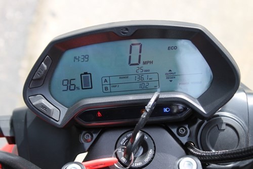 ZERO SR 2017: Tái khẳng định khái niệm môtô điện ảnh 7