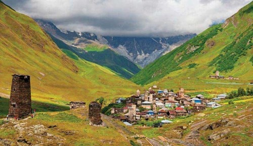 Những ngọn tháp cổ trên dãy Caucasu ảnh 3