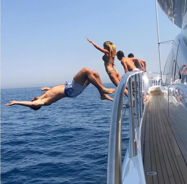 Cách tận hưởng mùa hè “sang chảnh” của con nhà giàu ảnh 2