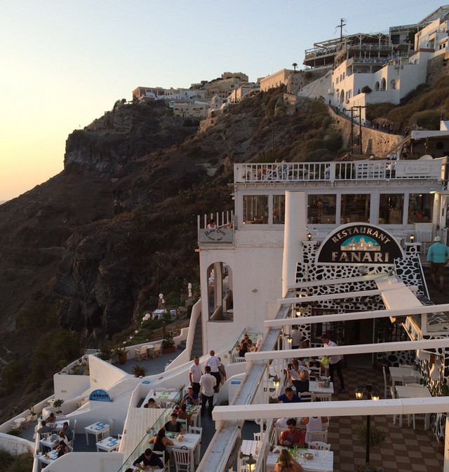 Santorini - Nơi khơi gợi mạch nguồn cảm xúc trong tôi ảnh 3