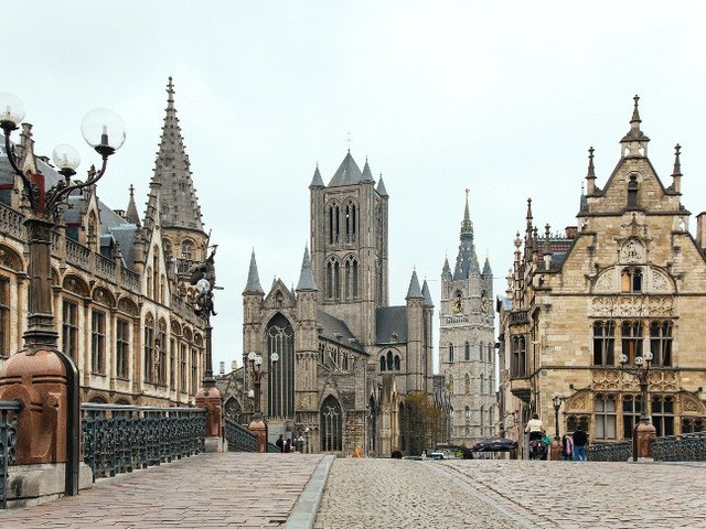 8 thành phố xinh đẹp nơi vắng mặt những chiếc xe ô-tô ảnh 1