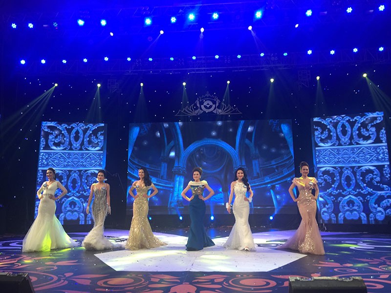 Lộ diện Hoa khôi Hương sắc LienVietPostBank 2017 ảnh 11