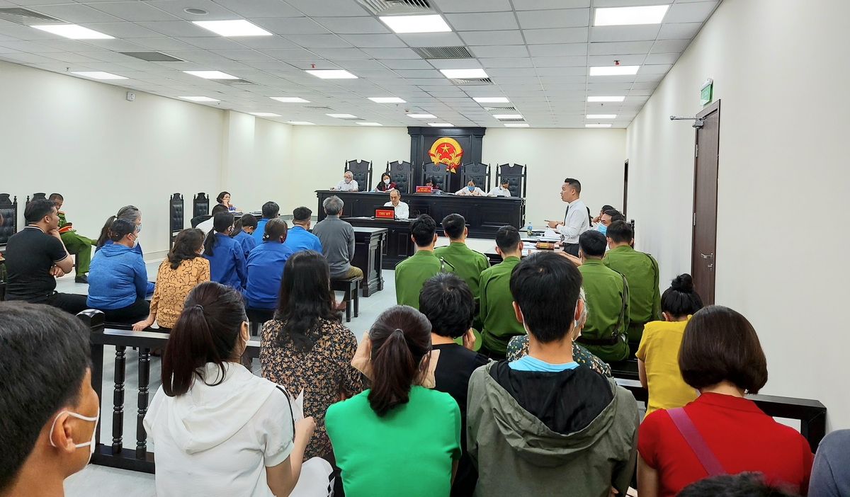 Quang cảnh phiên tòa.