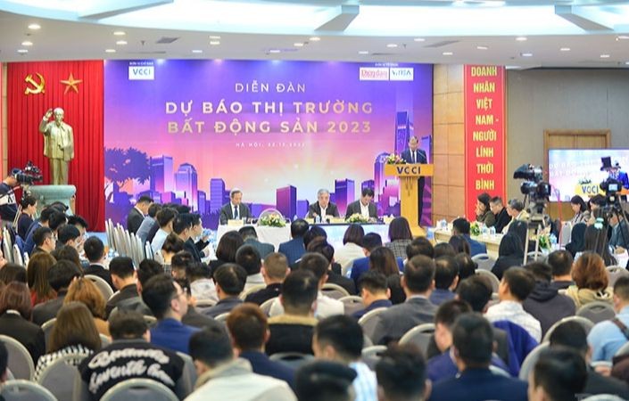 Toàn cảnh diễn đàn