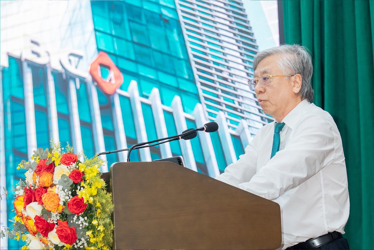 Chủ tịch Hội đồng Quản trị BIC Trần Xuân Hoàng trình bày những định hướng của BIC năm 2024 và trong những năm tới