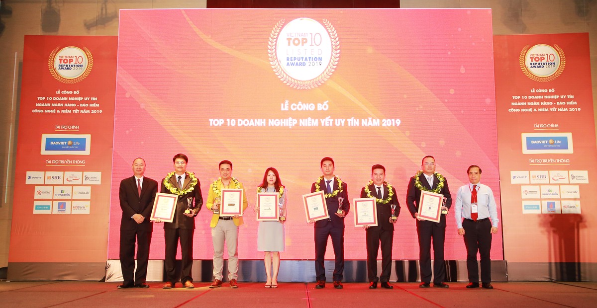 Lễ vinh danh Top 10 doanh nghiệp niêm yết uy tín năm 2019 ảnh 1