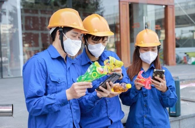 Chương trình “Xé ngay trúng liền” đang mang lại cơ hội trúng nhiều giải thưởng giá trị rất lớn dành cho mọi người. Chương trình “Xé ngay trúng liền” đang mang lại cơ hội trúng nhiều giải thưởng giá trị rất lớn dành cho mọi người.