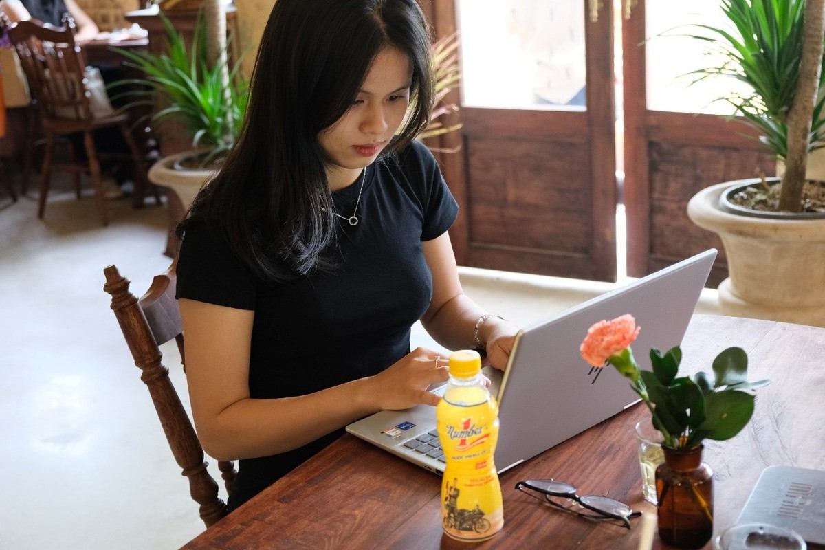 Người lao động liên tục chạy đua với deadline công việc vào những tháng cuối năm. Người lao động liên tục chạy đua với deadline công việc vào những tháng cuối năm.