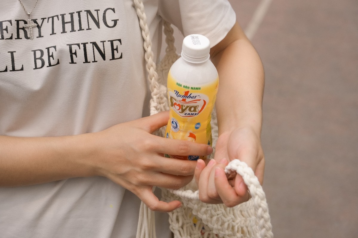 Phiên bản cứng cáp, nhỏ gọn giúp cho việc bổ sung dinh dưỡng trở nên tiện lợi và dễ dàng.