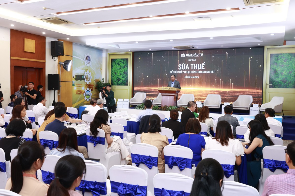 Hội thảo Sửa thuế thúc đẩy hoạt động doanh nghiệp thu hút sự tham gia của nhiều nhà quản lý, chuyên gia, cộng đồng doanh nghiệp. Ảnh Chí Cường.