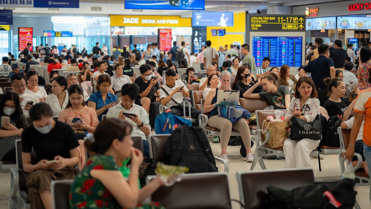 Cảng Hàng không Quốc tế Nội Bài tăng cường công tác an ninh, chủ động các phương án khai thác dịp Lễ 2/9.