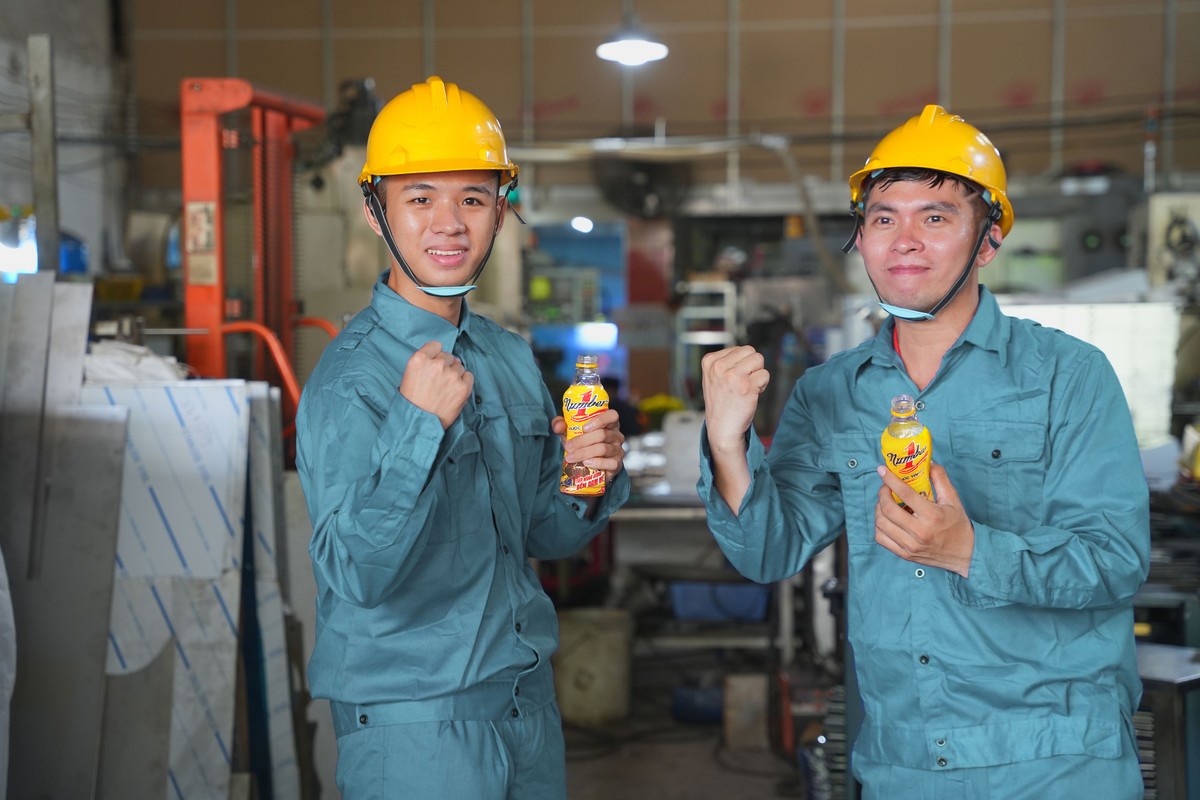 Với các thành phần bổ sung năng lượng, giúp tỉnh táo tức thì, Number 1 là người bạn đồng hành quen thuộc của người lao động, cùng họ vượt qua thử thách trong công việc mỗi ngày. Với các thành phần bổ sung năng lượng, giúp tỉnh táo tức thì, Number 1 là người bạn đồng hành quen thuộc của người lao động, cùng họ vượt qua thử thách trong công việc mỗi ngày.